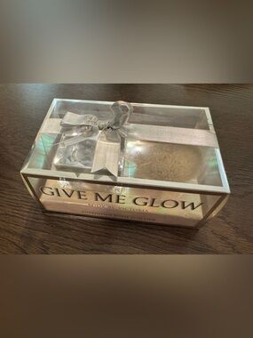 NWT Victoria's Secret Give Me Glow Luminous Body Powder - Body by Victoria Y2K